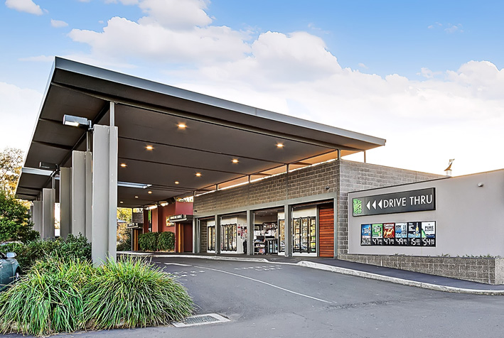 Frontage_Ray White_crp_LR_25w