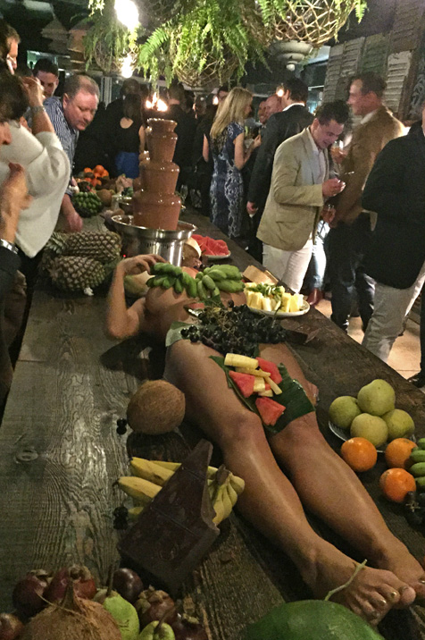 Cruise Bar opening_girl platter_LR