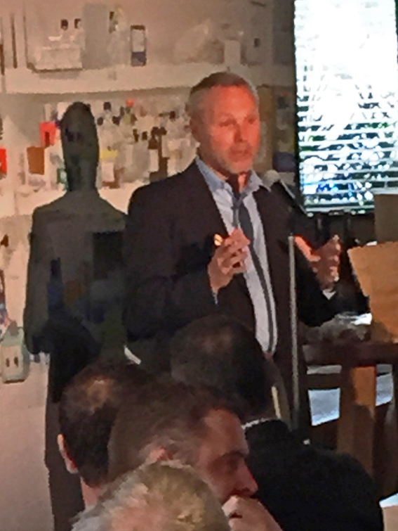 Professor Murray Norris AM PhD_crp_adj_sml