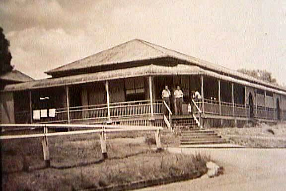Kandanga Hotel_historic_FB