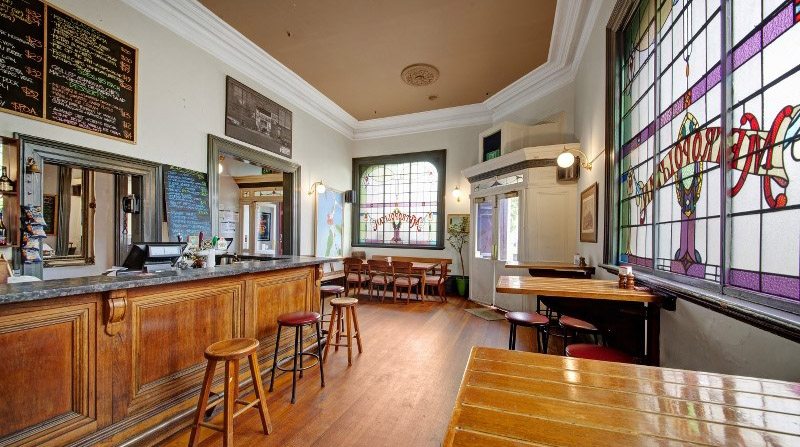 metropolitan-hotel_north-melbourne_bar_cbre_crp_lr