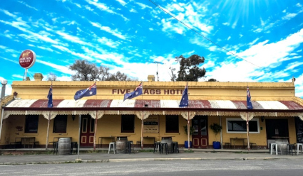 FIVE FLAGS HOTEL