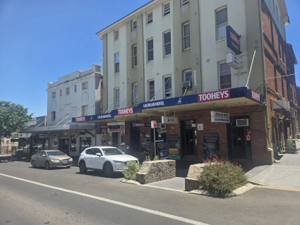 LACHLAN HOTEL